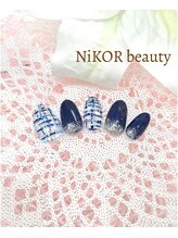 ニコルビューティー 高槻 南平台店(NiKOR beauty)/シンプルアート／5,000円～
