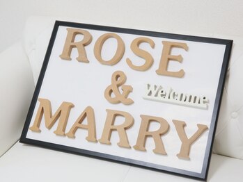 ローズマリー(Rose & Marry)の写真/長持ちするボリュームラッシュが得意なサロン★一人一人の目の形に合わせて施術◎自まつ毛の負担も軽減！