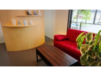 グロッシー(glossy)/【店内】ソファースペース