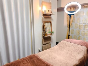 カリン(CARIN)の写真/【南方/新大阪◆平日21時迄営業】お仕事帰りに通える♪実力派まつ毛専門サロン☆リペア/ブラウンカラーも有