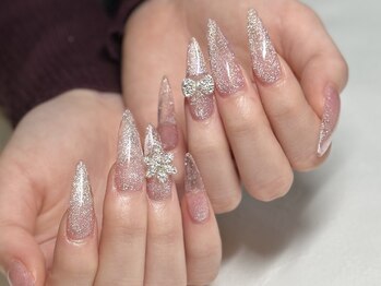 カイヤナイト(Nail Salon Kyanite)/キラキラマグネットロングネイル