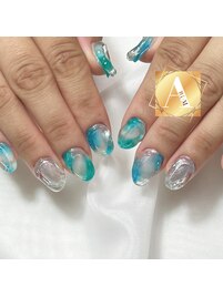 夏本番囲みアイスビジューネイル