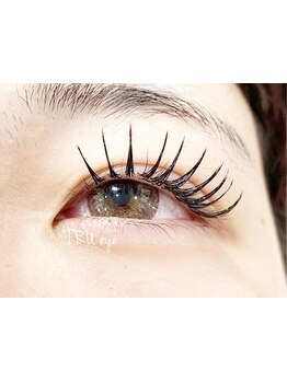 目の形にあったエクステ提案が得意