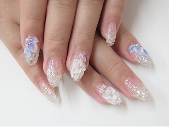 ネイルサロンミキ 横浜(MIKI)の写真/ジェル専門店が多い中、スカルプの仕上がりが綺麗で人気!!長さ調整も出来るので爪が短くてお悩みの方にも◎