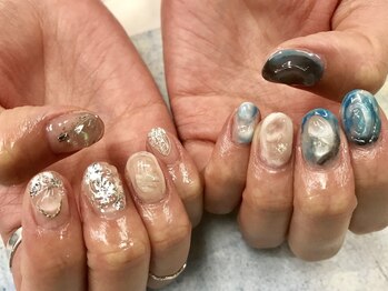 イビズ 新宿店(eviz)/ちぐはぐネイル