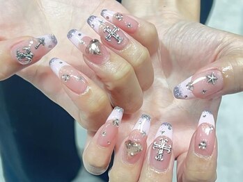 コム 草加マルイ店(com by neolive)の写真/【韓国/ワンホン持ち込みデザイン¥5550~】トレンドのパーツやア-トも◎新作トレンドネイルができるサロン★