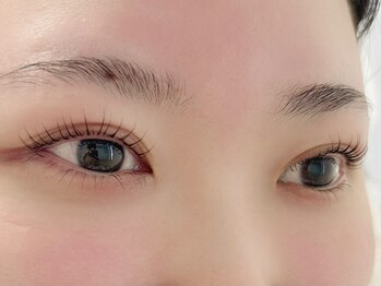 ハナビ(hanabi)/目元に光を！美まつ毛パーマ