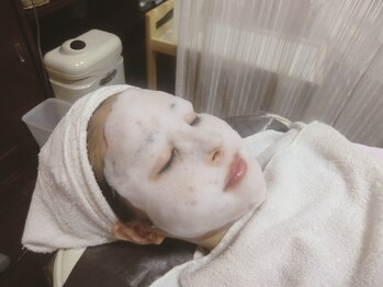 ラファアイランド 久留米一番街別館の写真/《ラファエルケアEF10》今からしっかり紫外線対策＆美白ケア！お肌に優しい洗浄+高濃度美容成分で活性化◎