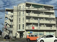 sees.nailの雰囲気（「ホワイト歯科」と同じ建物の【201号室】です♪エレベーター有）