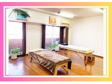 整体眞田流の雰囲気（音楽療法対応音響設置・空気はオゾン殺菌＋イオン消臭で清潔）