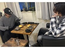 スムース イー(Smooth+E)の雰囲気（たくさんのメンズ達もカフェ感覚で来店◎男性スタッフ在籍で安心）