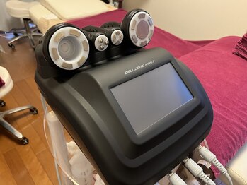 スキンケアスタジオ アコ 新宿店(Aco)/キャビテーション/痩身/温熱