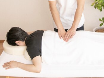 けいき整体 恵比寿の写真/『腰を触れずに腰痛改善!?』慢性腰痛の本当の原因にアプローチ、再発の不安から解放【リピート91％の実績】