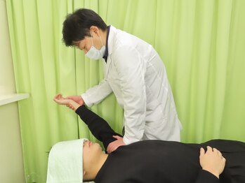 勝どきビュータワー整骨院 マッサージ院の写真/日常的に疲れがたまりがちな首や肩の不調に！慢性的な痛みを抱えている方も、ぜひ当サロンにお任せください