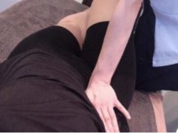 美座ノ女 梅田 淀屋橋本店/揺らす、叩く、弾ませる