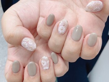 ラニアナネイル 横浜関内店(Laniana Nail)の写真/お得なポイントデザインでワンカラーでも映える指先に。デザインの幅も無限大に広がる☆