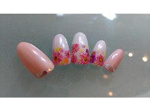 トータルビューティシイカ/花柄ネイル