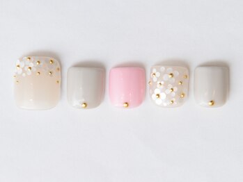 エムスラッシュ ネイル 新百合ヶ丘店(M.SLASH)/FOOTホロフラワー¥11232