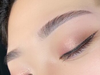 サロン ド ブルー 五反田(salon de blue)/左右合わせづらい眉毛もお任せ♪