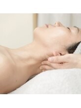 サロン ド アヤ(salon de Aya)/エステ施術中