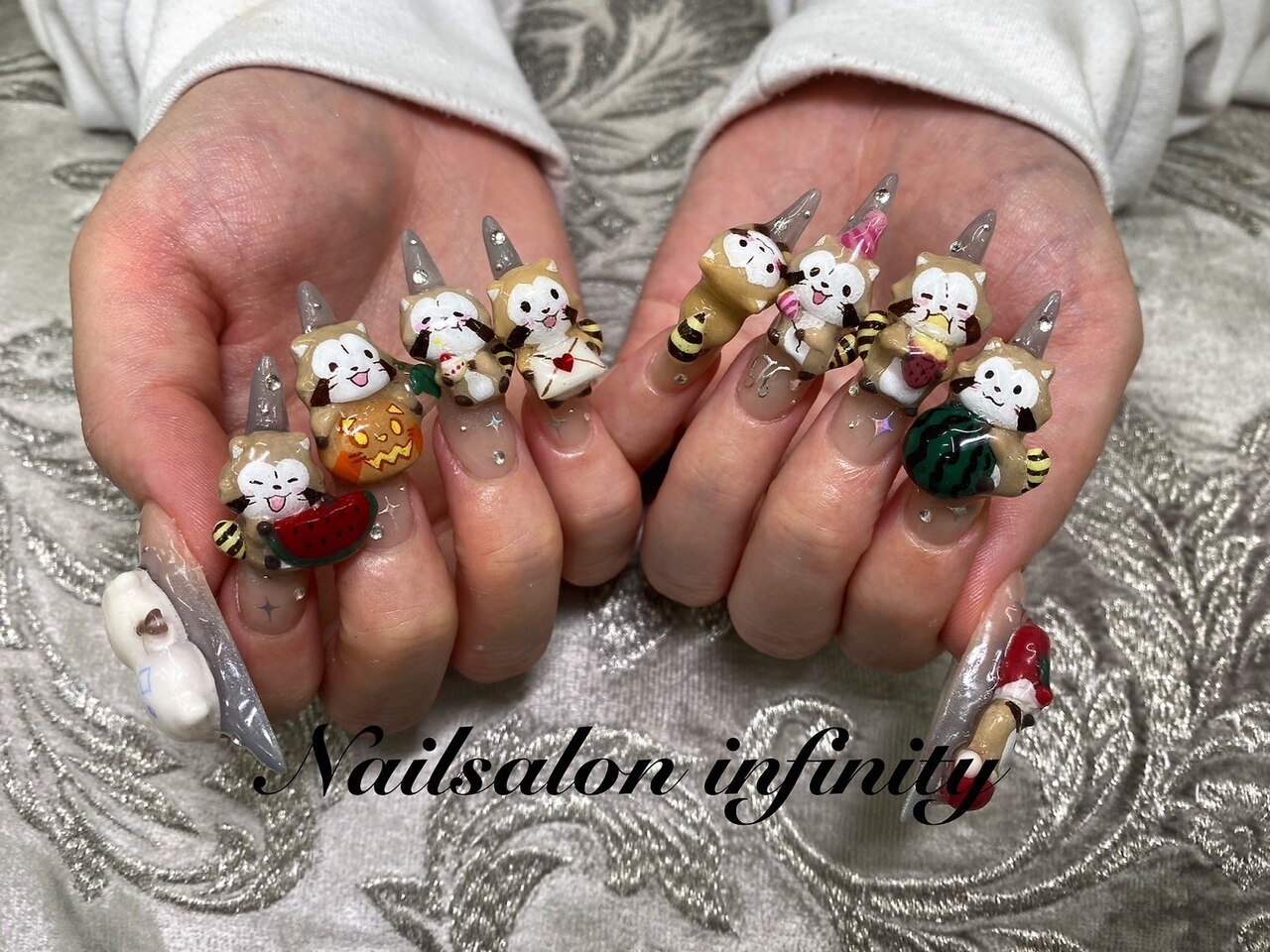 2025年-2026年冬トレンド】キャラクターのネイルデザイン集｜人気順