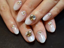 グラデーションホワイト