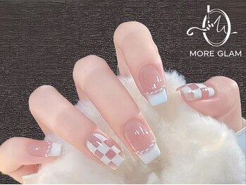 モアグラム 千葉店(More Glam)の写真/トレンドの韓国ネイル・ワンホンネイル◎美しく華奢に魅せる上品ネイル♪パーツも豊富で大満足のデザインに