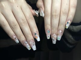 宝石ネイル