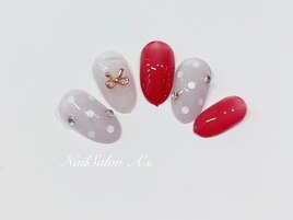 ドット＆リボンネイル