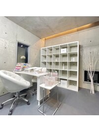 落ち着いた店内でお寛ぎください