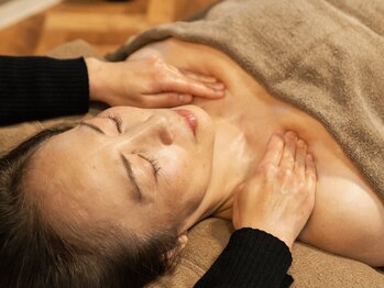 ヘルシービューティーサロン シェイク ハンズ(shake hands)/デコルテサービス