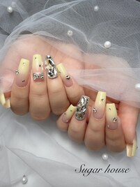 バターカラーネイル