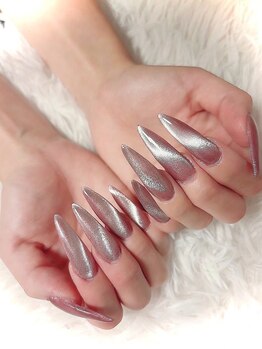 NailSalon kocoの写真/【長さ出しで指長効果♪】自爪が短い方も、指先をスラリと美しく魅せる長さ出しならお任せください！