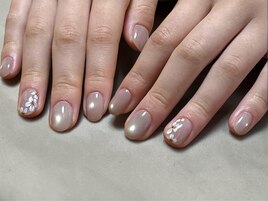 フラワーアートで上品式典ネイル