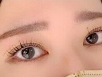 グランアイ 関目店(GRAN EYE)の写真/まつげパーマでくるんとカール！可愛いアイデザイン♪ナチュラルで派手すぎない目元の印象に。