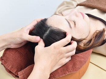 たまプラ治療院の写真/暑さやエアコンの冷えからくる頭痛・眼精疲労をケア!癒しのヘッドスパでリフレッシュ♪