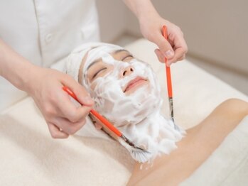 リボーンラボ(ReBorn Lab)の写真/韓国最新美容×ピーリング《ララピール》SNSで話題のダウンタイムなし韓国肌管理ですっぴんに自信！