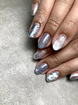 ラキネイル(LAKI Nail)/雪だるまネイル