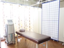 福ふく整骨院/清潔な施術ベッド