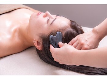 小顔フェイスラボ 岡崎店(小顔 Face Labo.)/【miniオプション】頭皮かっさ