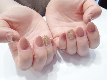 ネイル リッチ(Nail Rich)/ナチュラルカラーでかわいらしく