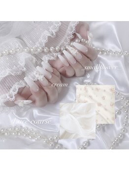 ベリル バイ スタジオ エクラン(Beryl by Studio ecrin)/～小花ネイル～