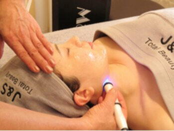 ジェイアンドエス(J&S)/