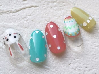 カトルナフ(quatre fois neuf)/手描きのうさぎちゃんネイル