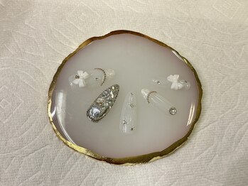 クイーンズネイル(Queeens nail)/ワンホン敷き詰めデザイン