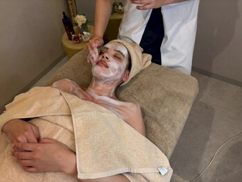 恵比寿岩盤浴マッサージ　ESL/フェイシャル