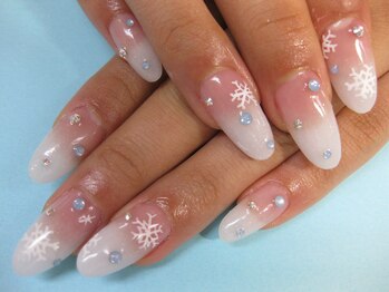 ネイルサロン グレイス(Grace)/【スカルプ】白グラデ×雪の結晶