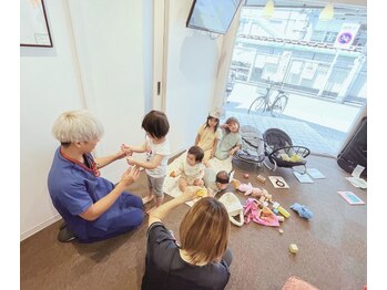 高安柔整院/先生や受付がお子様お預かり♪