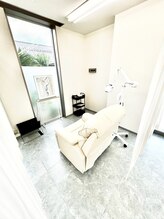 ホワイトニングショップ 鳥栖店/フカフカソファー♪