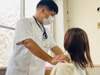 整体 ほぐし処 ふわり/まずは身体の可動域チェック